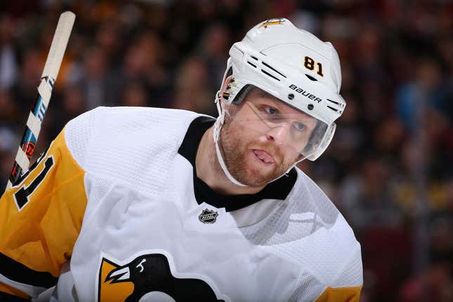 Image for article titled Phil Kessel&#39;s Going To Arizona After A Messy Breakup With The Penguins