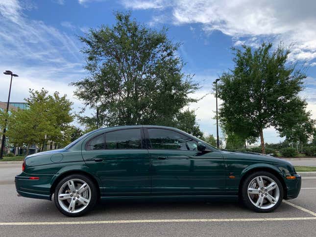 Image for article titled At $6,500, Is This Supercharged 2004 Jaguar S-Type R A 'Ferally' Good Find?