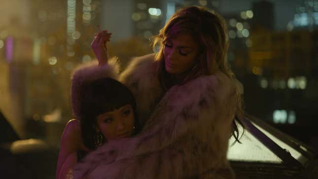 Image for article titled Weekend Box Office: Hustlers scores a big opening weekend as impressive as Ramona&#39;s fur coat