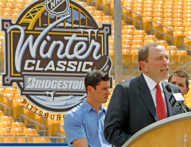 Can the NHL and commissioner Gary Bettman pull off Winter Classics on a daily basis? No chance.