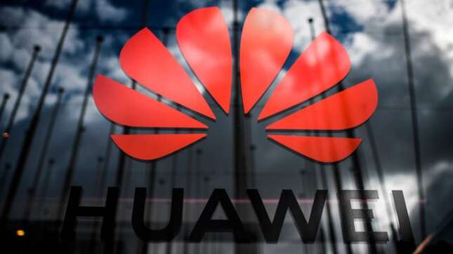 Imagen para el artículo titulado Huawei dice que se quedará sin procesadores para sus teléfonos dentro de un mes por el veto de Trump