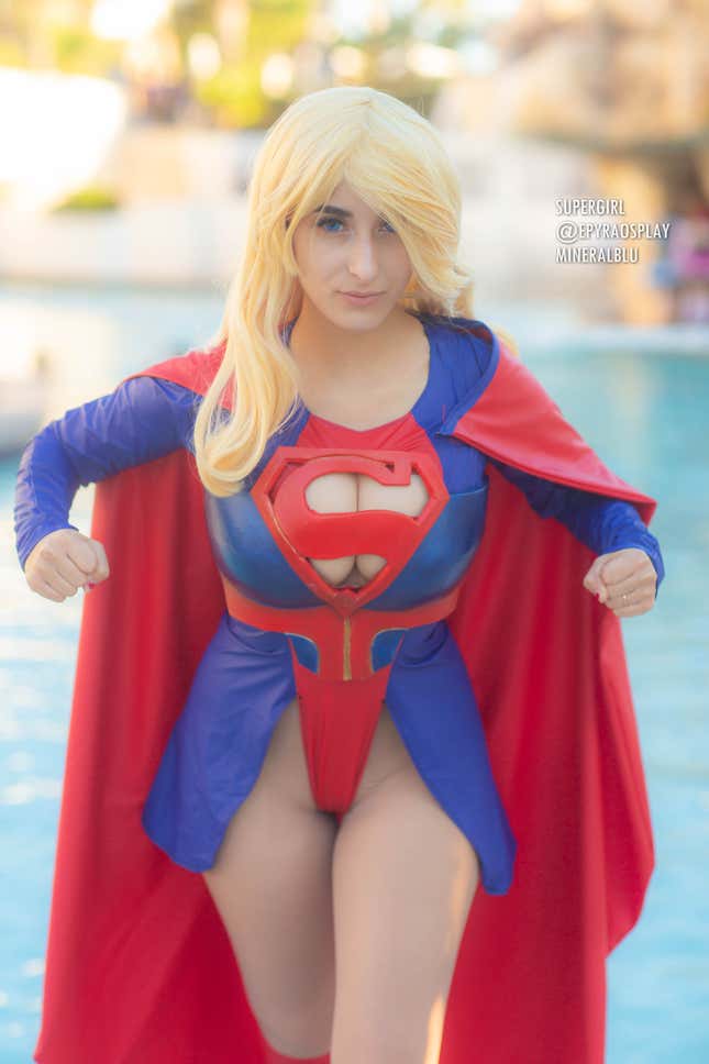 Image for article titled 2019's Last Big Cosplay Show Was A Christmas Treat