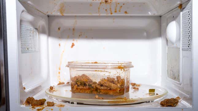 Image for article titled Prevent Microwave Messes With a Wet Paper Towel