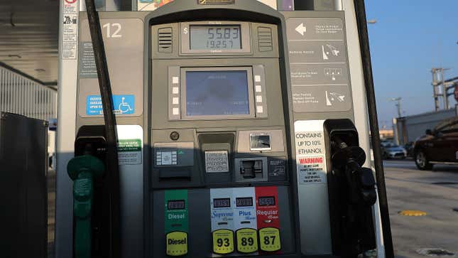 Image for article titled Another Reason to Not Pay for Gas at the Pump
