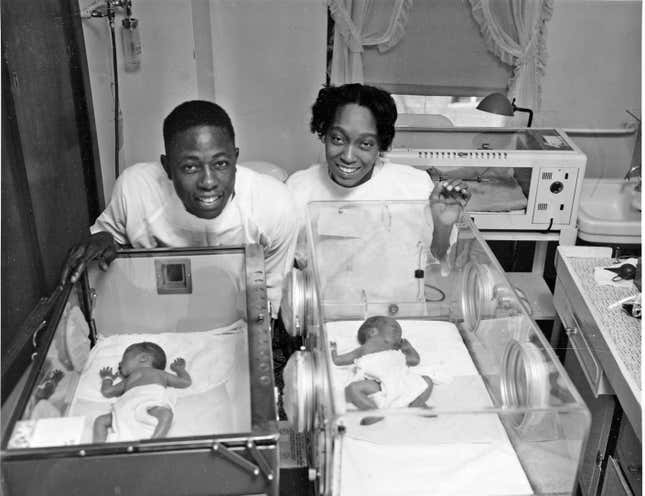 Image for article titled The life of Hank Aaron in photos