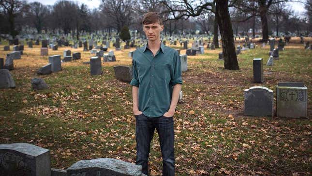Image for article titled Total Weirdo Spends Mother’s Day At Cemetery