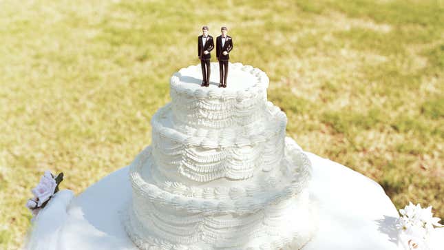 Image for article titled Last Call: Have you eaten year-old wedding cake?
