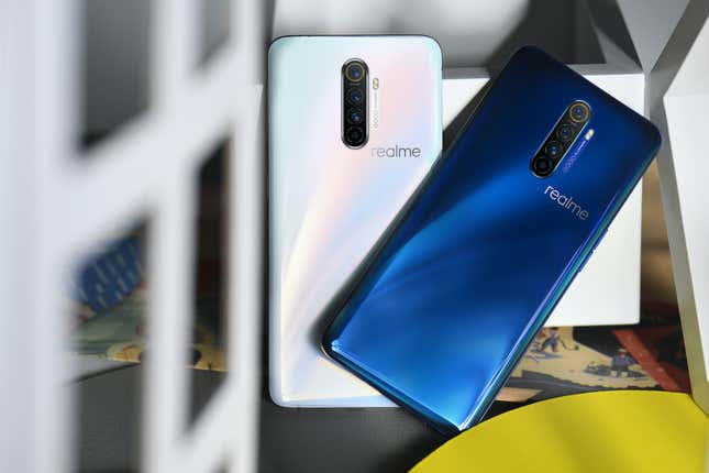 Imagen para el artículo titulado Realme pone en un aprieto a Xiaomi con los precios de sus nuevos teléfonos