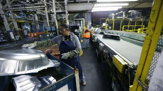 Image for article titled UAW Calls For Strike Against GM