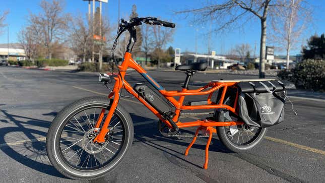 Image for article titled The Rad Power Bikes RadWagon 4 Is Pretty Easy To Put Together And Pretty Easy To Love