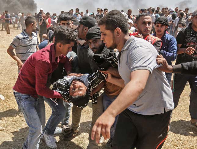Image for article titled Israeli Soldiers Open Fire On Palestinians Carrying Potentially Dangerous Injured Friends
