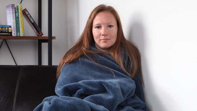 Image for article titled Girlfriend To Stay Underneath Blanket For Next 5 Months