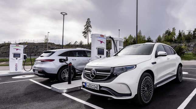 Image for article titled Mercedes Delayed US Deliveries Of Its Electric EQC To Focus On EU Sales, But There Doesn&#39;t Seem To Be Any