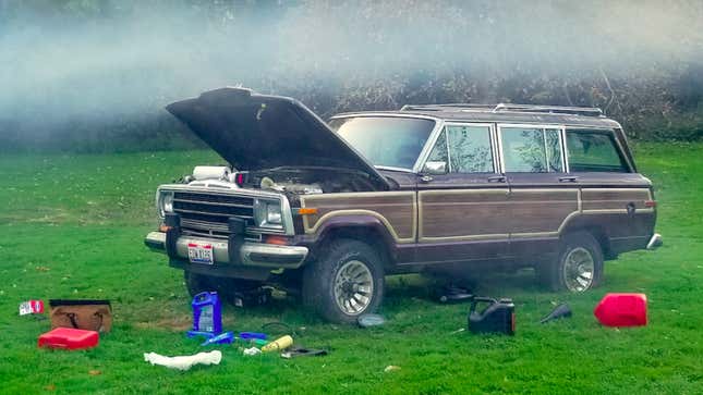 Image for article titled My Free Jeep Grand Wagoneer Drives But Nearly Started A Demolition Derby In My Backyard