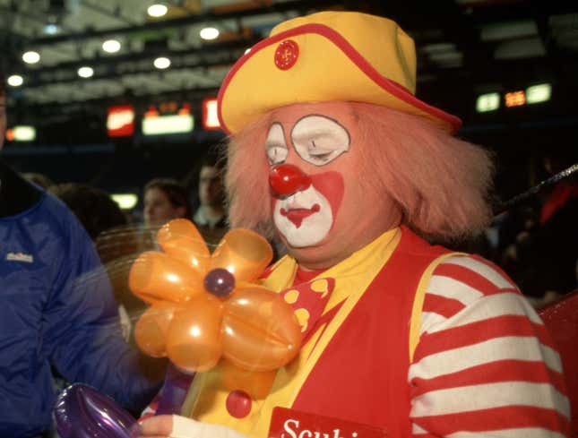 Image for article titled Clown Looked A Lot Different In Online Profile Photo