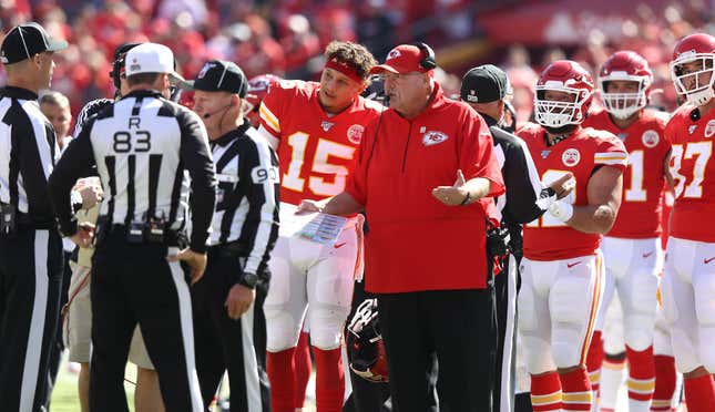 Image for article titled Patrick Mahomes&#39;s First Pick Of The Season Happened After A Bizarre, Sketchy Officiating Decision