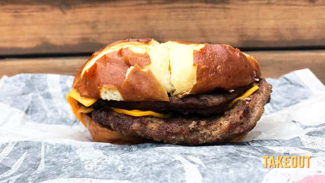 Image for article titled Burger King’s Pretzel Bacon King suggests fast food pretzel buns work—in theory