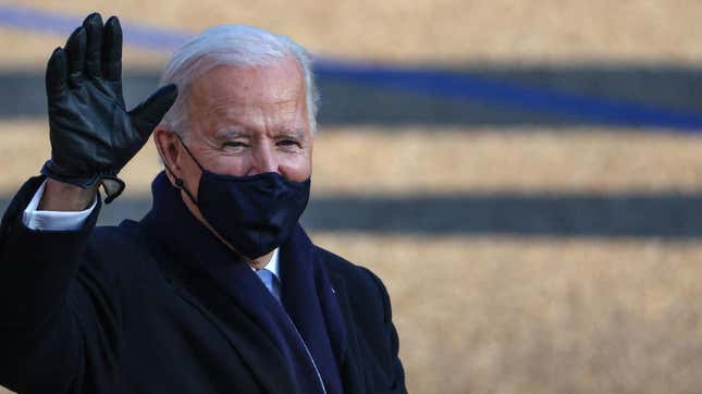 Image for article titled Joe Biden reveals himself a sesame seed bagel man