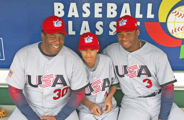 Three generations of Griffeys, Ken Sr. (l.), Ken Jr. (r.) and Junior’s son Trey at the World Baseball Classic back in 2006.
