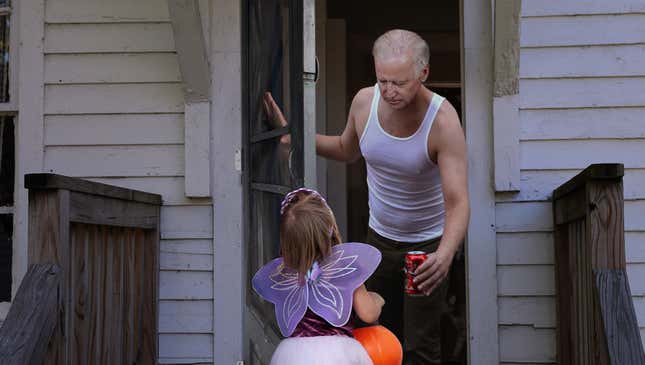 Image for article titled Biden Hands Out Loose GT Cola Can To Unexpected Trick-Or-Treater