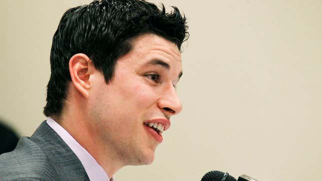 Image for article titled Concussed Sidney Crosby Makes Rambling Appeal To End NHL Labor Dispute