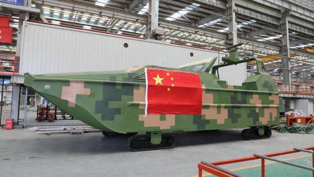 Image for article titled We Can&#39;t Tell if China’s &#39;Sea Lizard&#39; Drone-Boat-Tank Thing Is a Harbinger or Gimmick