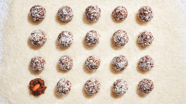 Image for article titled Fig and Date Snowballs make the perfect edible gift