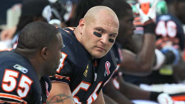 Image for article titled Brian Urlacher Confident He&#39;ll Be Ready To Sit Out Opener