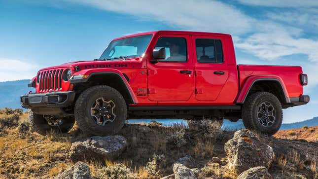 Image for article titled The New 442 LB-FT 2021 Jeep Gladiator Diesel Is Engineered For Low And Slow