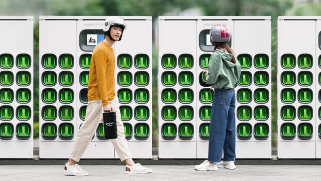 Image for article titled The World's Largest Motorcycle Market Will Start Using EV Scooters With Swappable Batteries