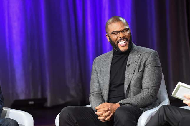 Image for article titled Tyler Perry Continues &#39;Random Acts of Kindness,&#39; Pays Shoppers&#39; Grocery Bills at 73 Stores in Atlanta and Louisiana