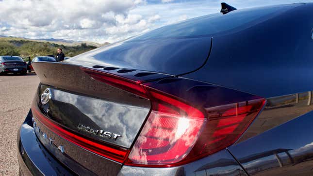 Image for article titled The 2020 Hyundai Sonata Is An Everyday Sedan Without The Everyday Looks