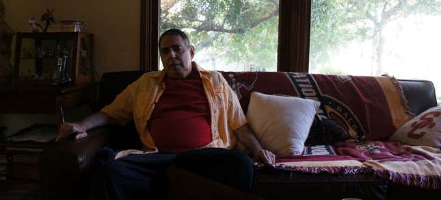 Image for article titled The Man Who Fought the Synanon Cult and Won