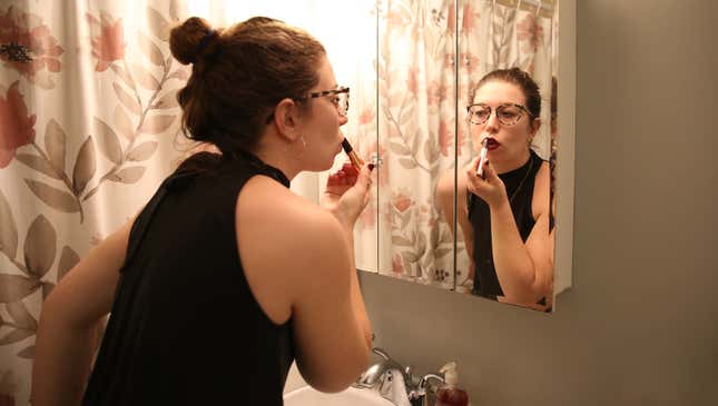 Image for article titled Single Woman Getting All Dolled Up To Watch Room Full Of People Make Out This New Year’s Eve