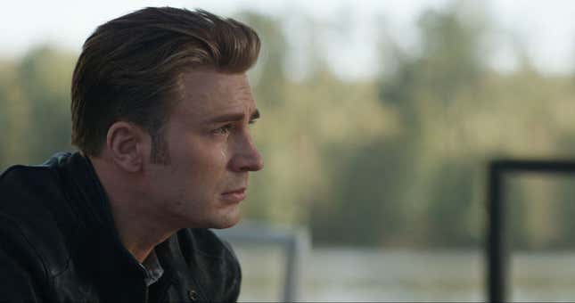 Cap está llorando por Natasha aquí, pero hay mucho por lo que llorar.
Imagen: Marvel Studios