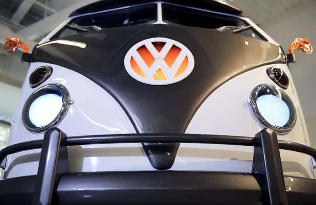 Imagen para el artículo titulado Así es la VW Type 20, la furgoneta eléctrica retro de Volkswagen