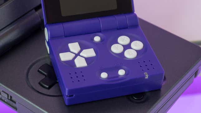 It’s small, but the FunKey S still manages to include all the buttons you’ll need for a host of different consoles.