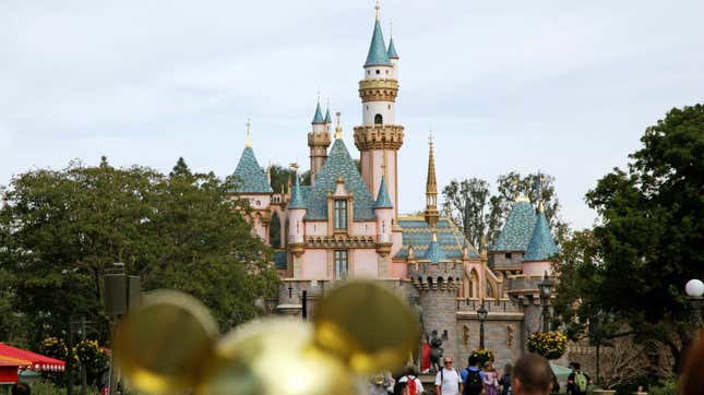 Image for article titled Disneyland Fanatics Are Foaming at the Mouth for the Park to Reopen