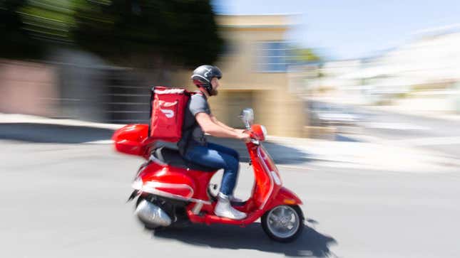 Image for article titled DoorDash Tip-Skimming Scheme Prompts Class Action Lawsuit Seeking All Those Tips That Didn&#39;t Go to Drivers