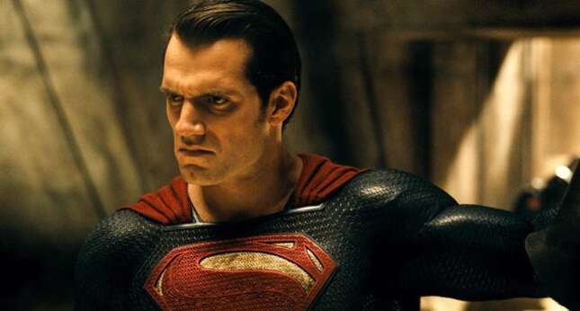 Zack Snyder revela más detalles de Superman en su versión de <i>Justice League</i>. Internet sigue ardiendo