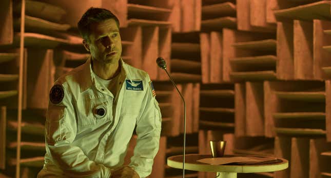 Si te gusta ver monólogos de Brad Pitt, te gusta Ad Astra