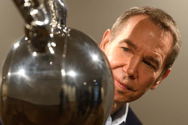 Artist Jeff Koons looks towards “Rabbit” for photographers during the press launch of an exhibitions of his work at the Ashmolean Museum on February 04, 2019 in Oxford, England.