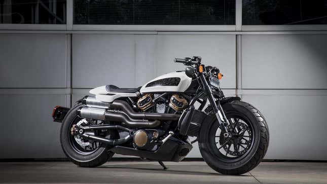 Image for article titled Harley-Davidson Custom 1250 Rises Like A Phoenix Onto Company&#39;s Website