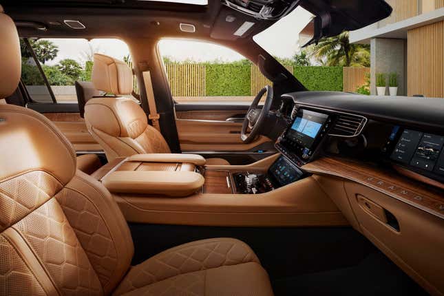 Image for article titled The 2022 Jeep Grand Wagoneer Costs Over $85,000 But Its Interior Looks Worth It