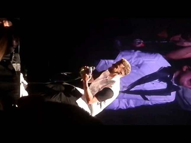 Justin Timberlake Cries on Stage After Kid Gives Him Birthday Present