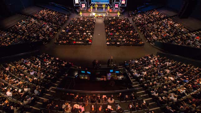 Image for article titled Turns Out, Hillsong Megachurch Has Allegedly Been Full of 'Inappropriate Sexual Relationships' for Years!