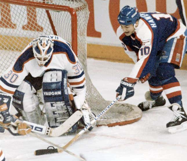 No Gretzky? Big problem! Dale Hawerchuk and Jets STILL couldn’t get past Oilers in 1990.
