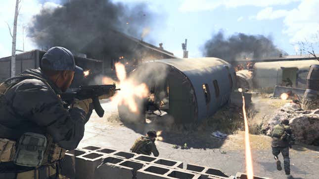 Image for article titled Call Of Duty&#39;s Battle Royale Adds Random Event That Resurrects Everybody