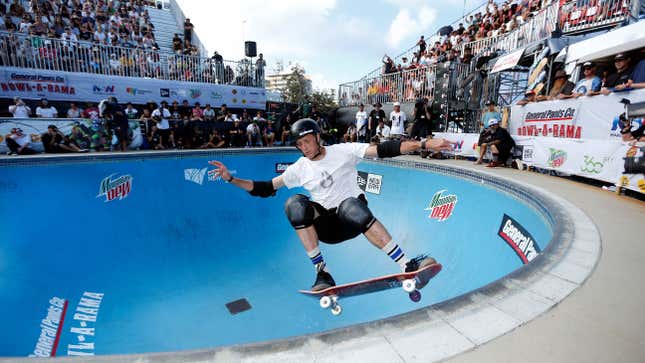 Image for article titled I Want To Be Like Tony Hawk&#39;s Twitter Account