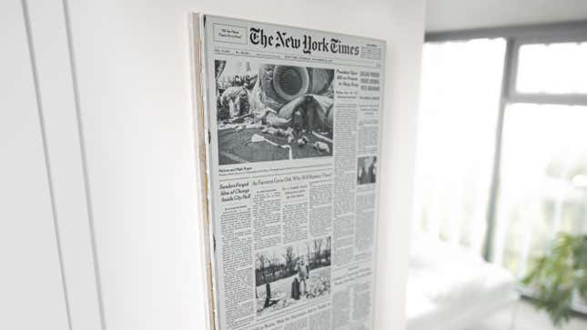 Image for article titled Giant E Ink Panel Turns Front Page of the New York Times Into a Depressing Work of Art Every Morning